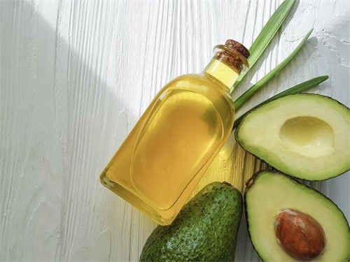 How to use avocado oil for hair?