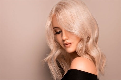 What is butter blonde hair color?