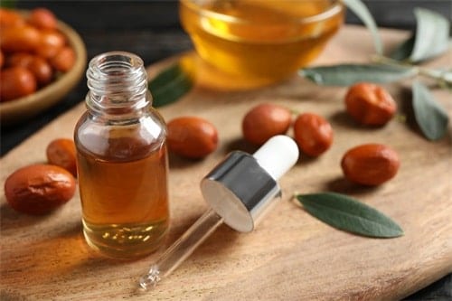 How to use jojoba oil for hair?